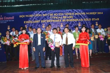 LỄ NHẬN GIẢI SAO VÀNG DOANH NHÂN XUẤT SẮC 2014